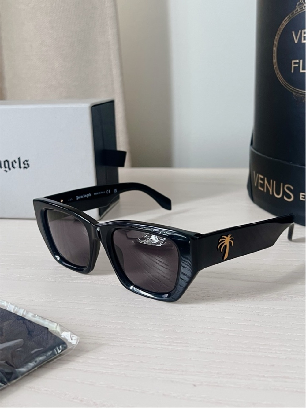 Palm Angels Cateye Sunglasses - Picture 8 of 12